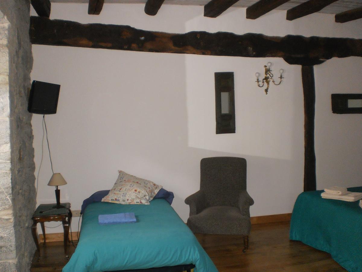 Larraenea Bed And Breakfast Lesaka Exterior photo