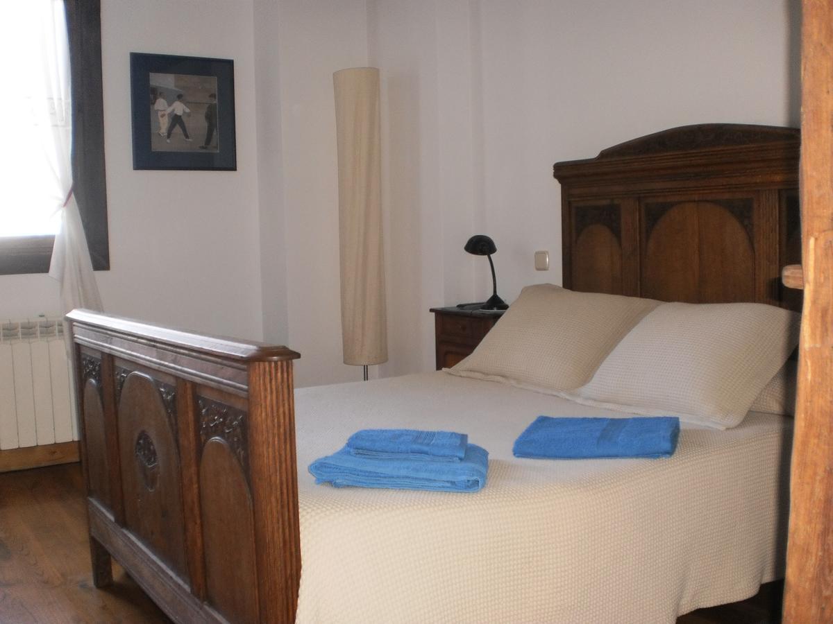 Larraenea Bed And Breakfast Lesaka Exterior photo