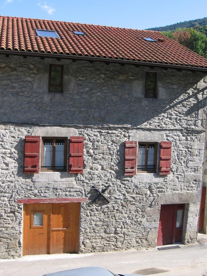 Larraenea Bed And Breakfast Lesaka Exterior photo