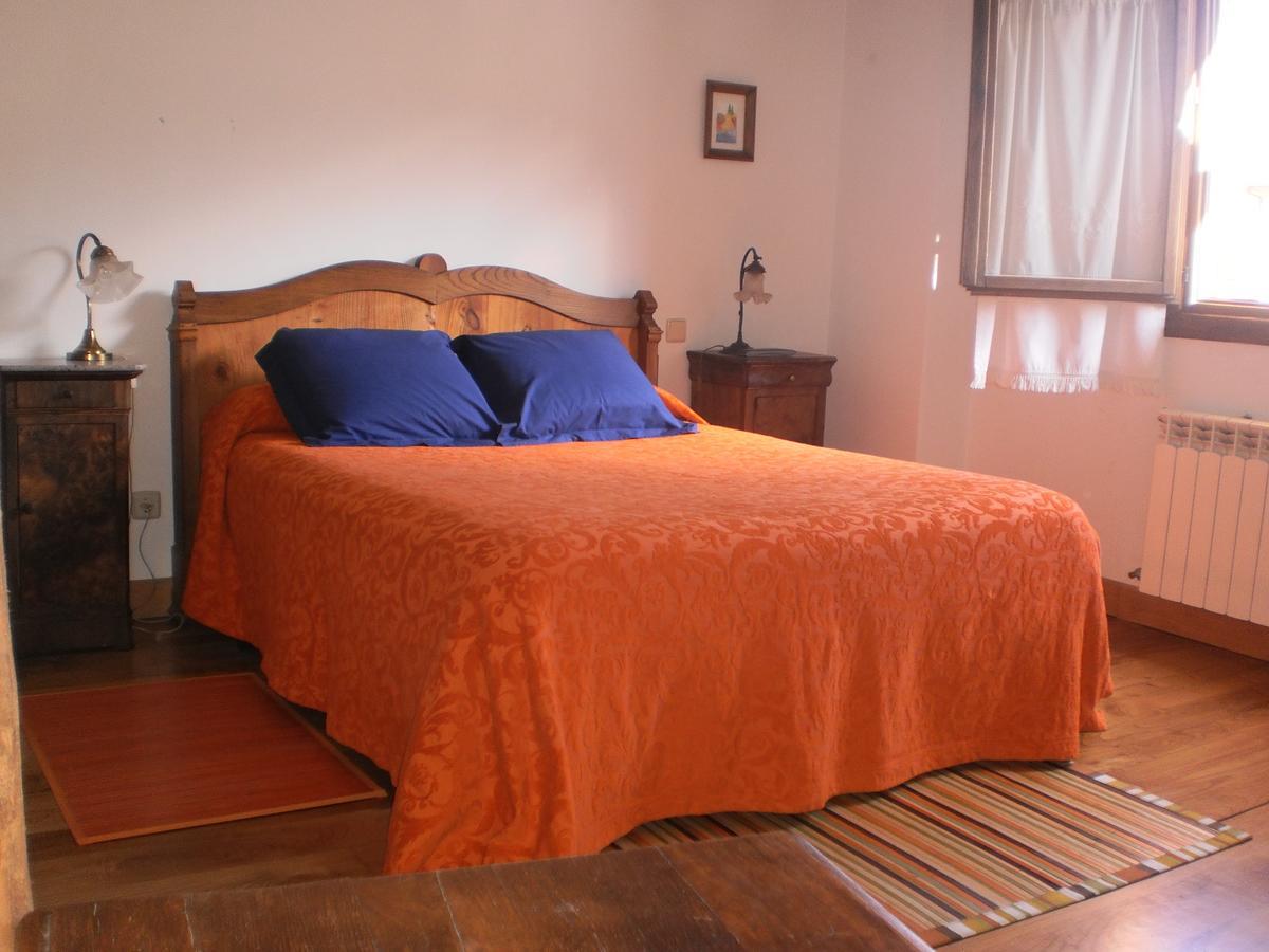Larraenea Bed And Breakfast Lesaka Exterior photo